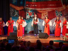 Коледна палитра с песни – благослов, концерт с послание от „Шарени цветенца”