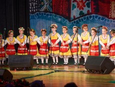 Коледна палитра с песни – благослов, концерт с послание от „Шарени цветенца”