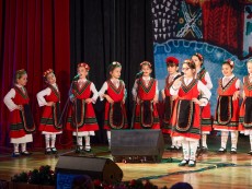 Коледна палитра с песни – благослов, концерт с послание от „Шарени цветенца”