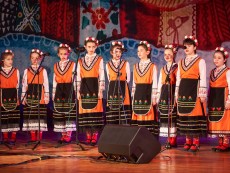 Коледна палитра с песни – благослов, концерт с послание от „Шарени цветенца”