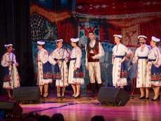 Коледна палитра с песни – благослов, концерт с послание от „Шарени цветенца”