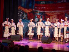 Коледна палитра с песни – благослов, концерт с послание от „Шарени цветенца”