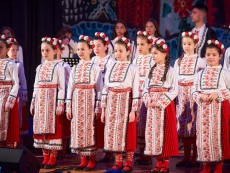 Коледна палитра с песни – благослов, концерт с послание от „Шарени цветенца”