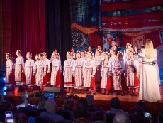 Коледна палитра с песни – благослов, концерт с послание от „Шарени цветенца”