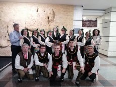 Курса за народни хора участва в празника за 18-ия рожден ден на „Гайтани”
