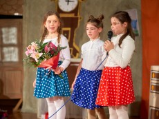 Пълна зала аплодира премиерата на „Вълкът и седемте козлета”