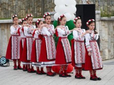 „Фолклорна седянка” – концерт с песните на „Шарени цветенца”, наследство с традиции в бъдещето 