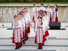 „Фолклорна седянка” – концерт с песните на „Шарени цветенца”, наследство с традиции в бъдещето 