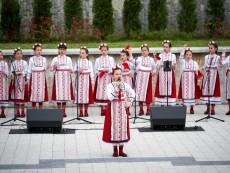 „Фолклорна седянка” – концерт с песните на „Шарени цветенца”, наследство с традиции в бъдещето 