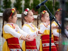 „Фолклорна седянка” – концерт с песните на „Шарени цветенца”, наследство с традиции в бъдещето 