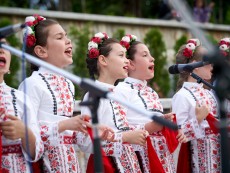 „Фолклорна седянка” – концерт с песните на „Шарени цветенца”, наследство с традиции в бъдещето 