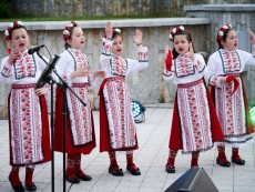 „Фолклорна седянка” – концерт с песните на „Шарени цветенца”, наследство с традиции в бъдещето 