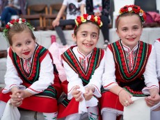 „Фолклорна седянка” – концерт с песните на „Шарени цветенца”, наследство с традиции в бъдещето 