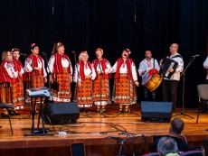 Концерт „В светлината на Коледа с песен” на ФФ „Веселина” и приятели
