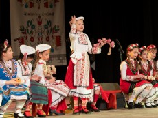 „Крайдунавска приказка“ – магия от гласове, родова памет и традиция