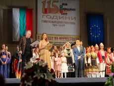Балетните грации блеснаха на сцената на „Сълза и смях” за празника на българските читалища