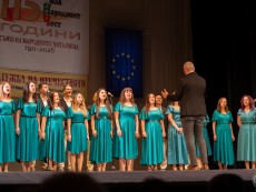 Балетните грации блеснаха на сцената на „Сълза и смях” за празника на българските читалища