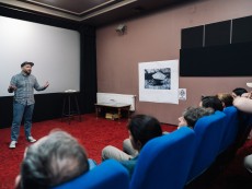 Свилен Начев в „Илюзията за смисъл“ – фотографията като съмнение и памет