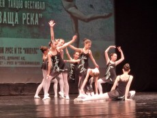 Грациите триумфираха с призови места на Международния фестивал „Танцуваща река“